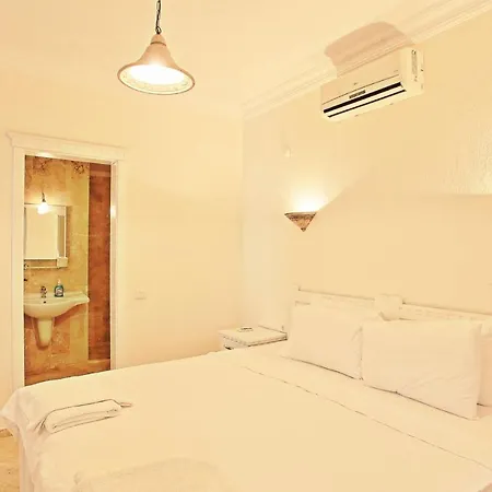 Secilia Kalkan